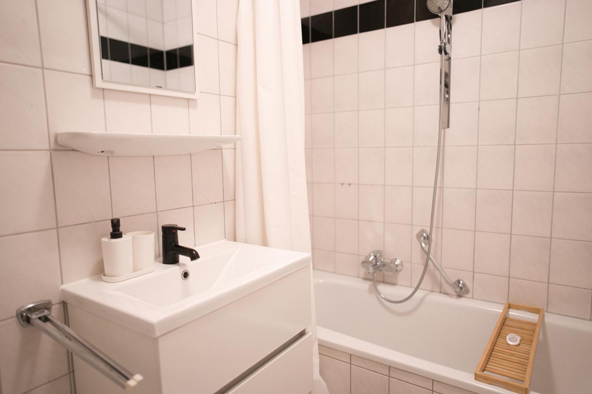 Moderne Ferienwohnung In Leimen Mit Balkon, Wehome Komfort Bagian luar foto